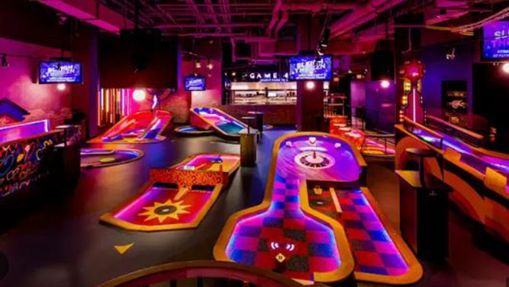 indoor mini golf course